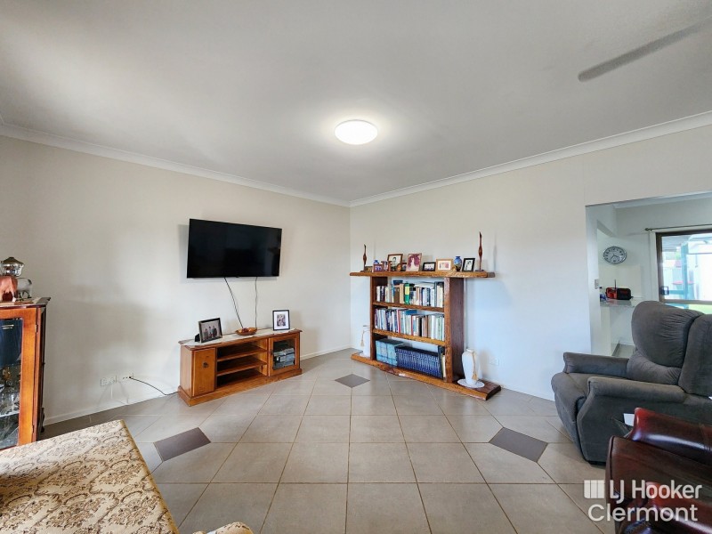 11 Carina Crescent, Clermont QLD 4721