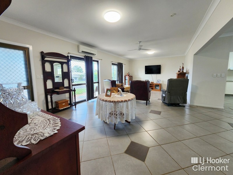 11 Carina Crescent, Clermont QLD 4721