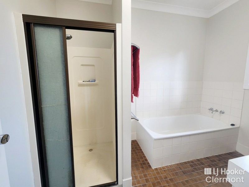 11 Carina Crescent, Clermont QLD 4721