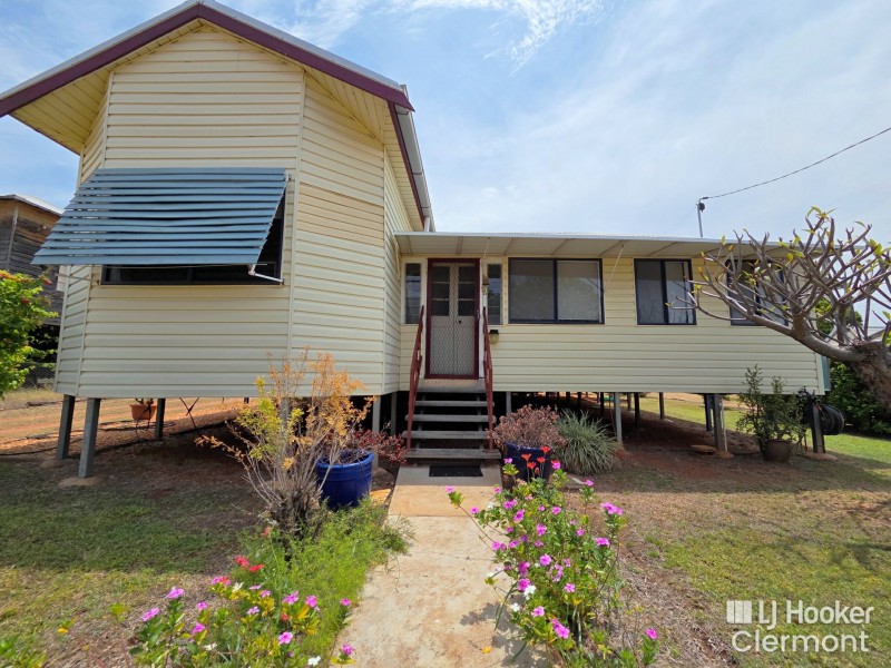 6 Monash Street, Clermont QLD 4721
