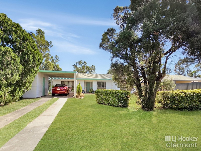 32 Collins Street, Clermont QLD 4721
