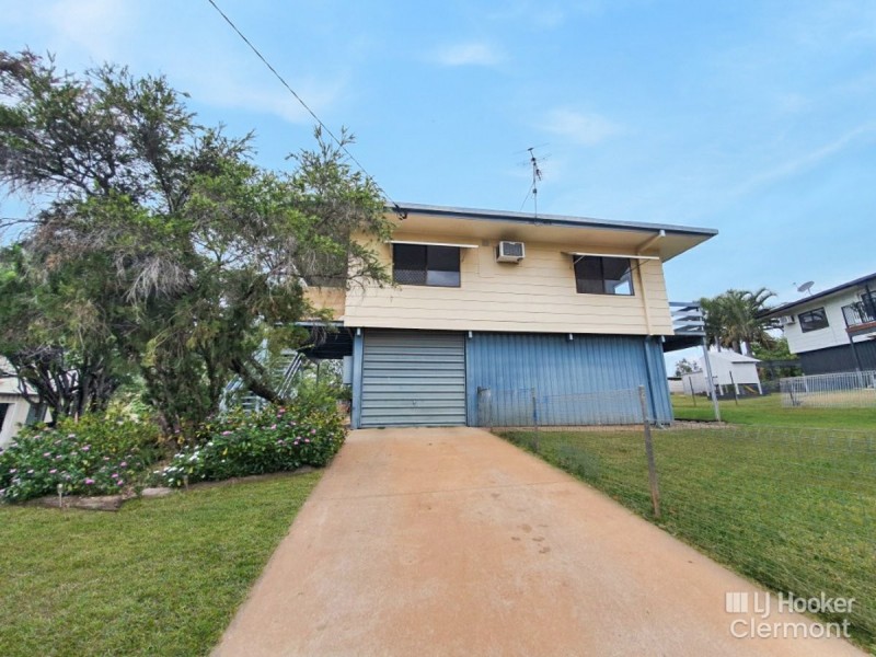 7 Carina Crescent, Clermont QLD 4721