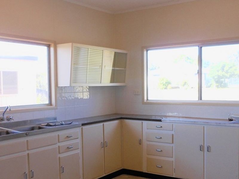 6 Daintree Street, Clermont QLD 4721