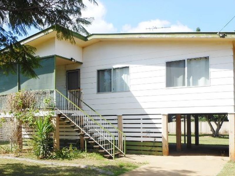 13 Karmoo Street, Clermont QLD 4721