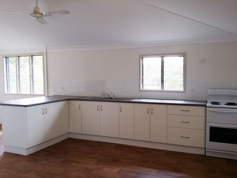 8 Herring Court, Clermont QLD 4721