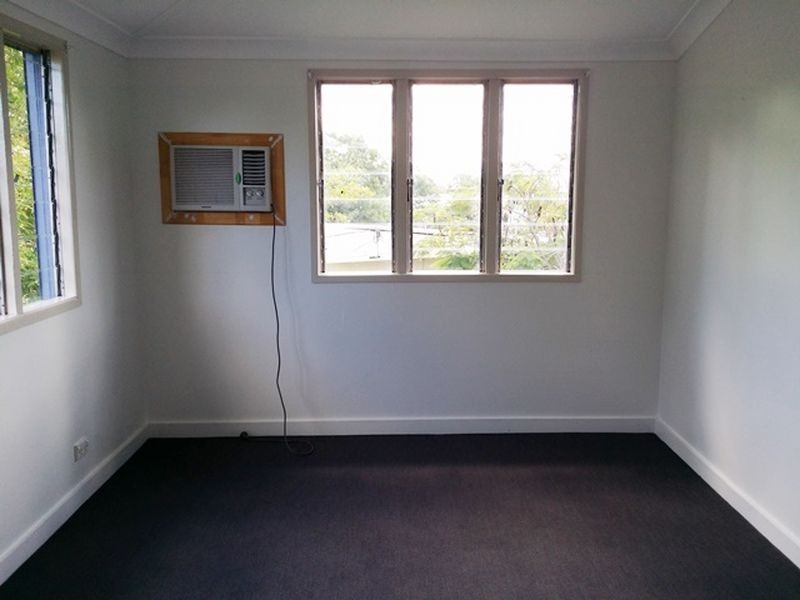 8 Herring Court, Clermont QLD 4721