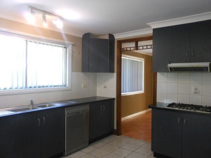 5 Herring Court, Clermont QLD 4721
