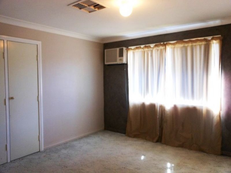 5 Herring Court, Clermont QLD 4721