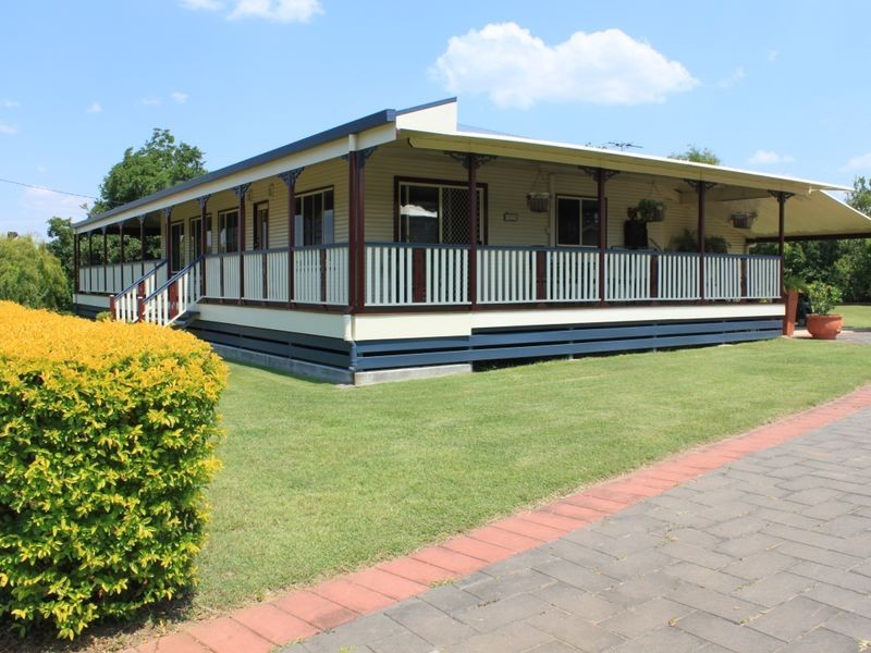 1 Sirius Street, Clermont QLD 4721