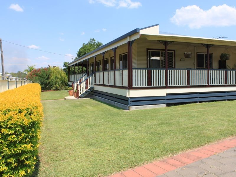 1 Sirius Street, Clermont QLD 4721