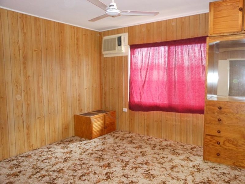 Unit 2/4 Collins Street, Clermont QLD 4721