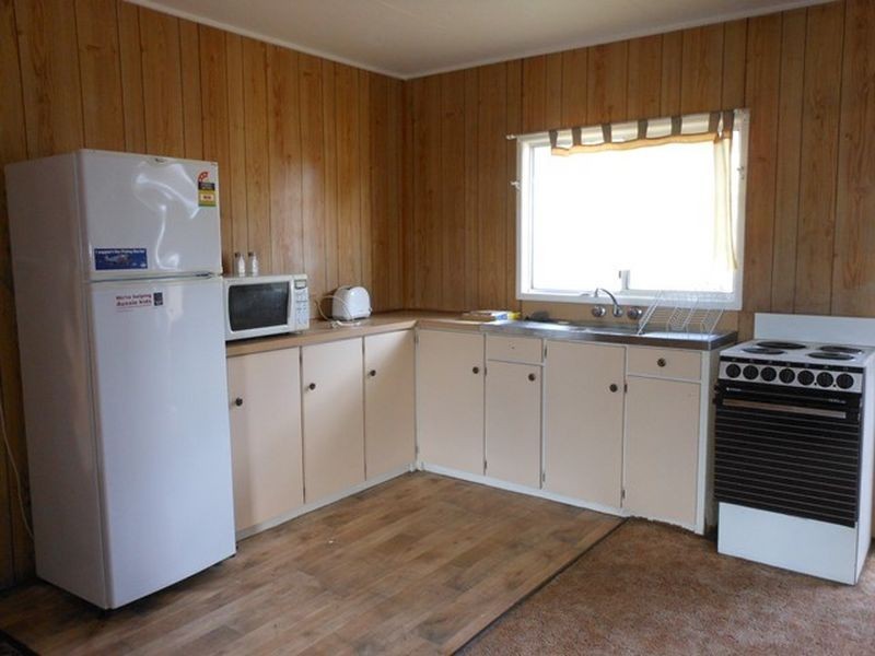 Unit 2/4 Collins Street, Clermont QLD 4721