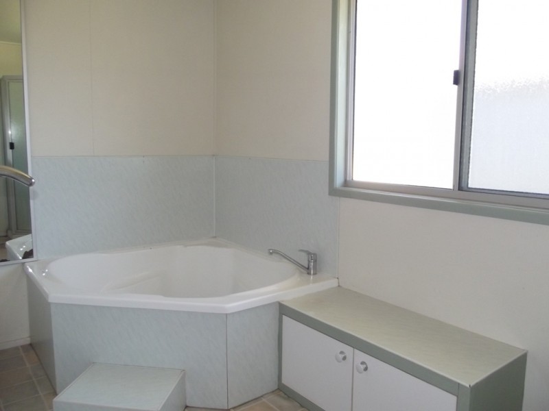 21 Douglass Street, Clermont QLD 4721