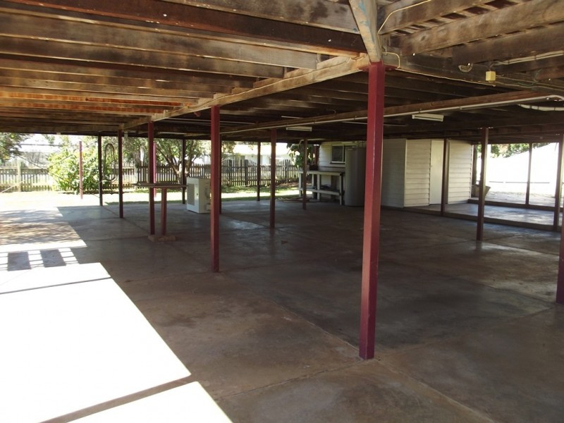 21 Douglass Street, Clermont QLD 4721