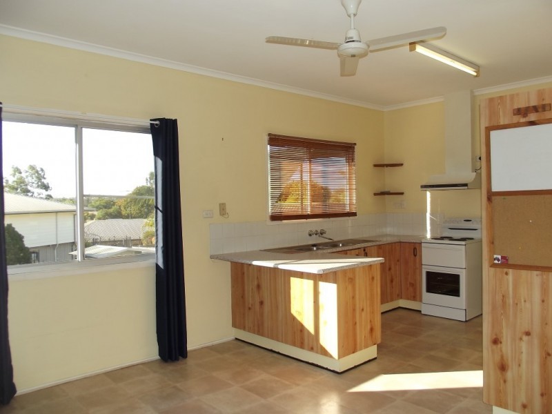 18 Blamey Street, Clermont QLD 4721