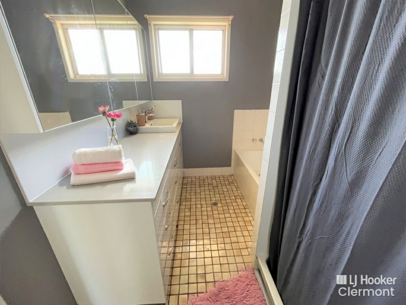 18 Blamey Street, Clermont QLD 4721