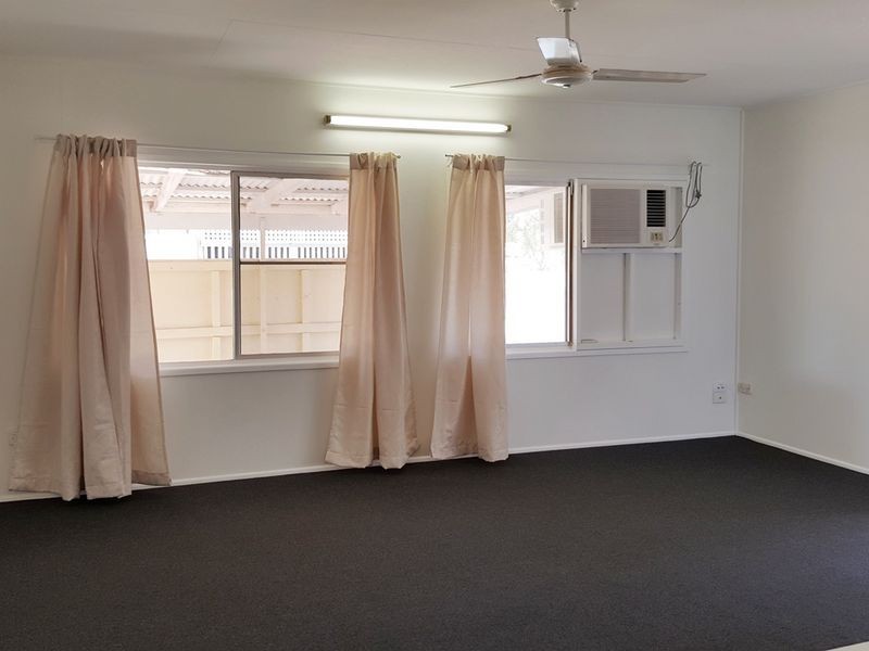 3/16 Kitchener Street, Clermont QLD 4721