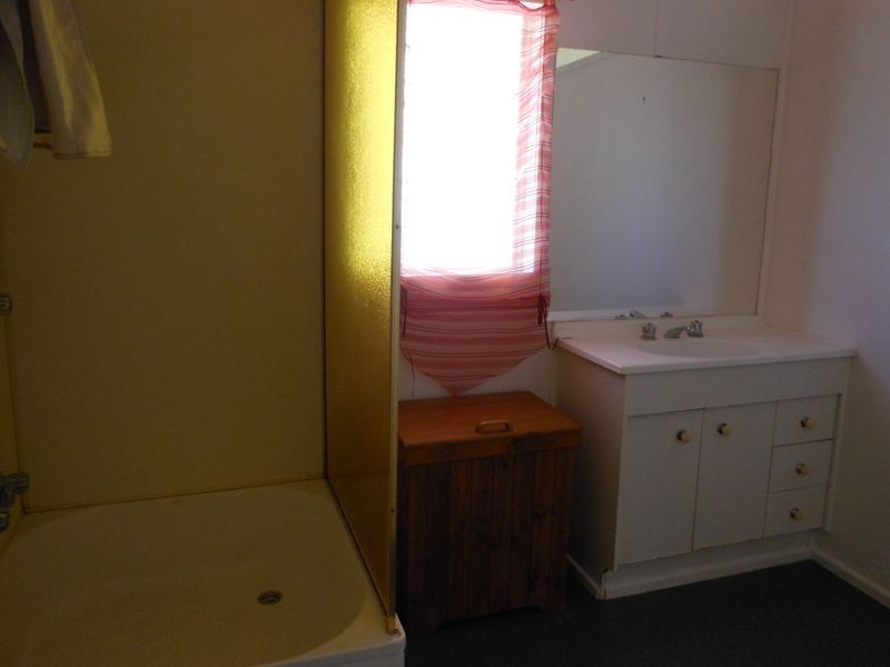 80 Tropic Street, Clermont QLD 4721