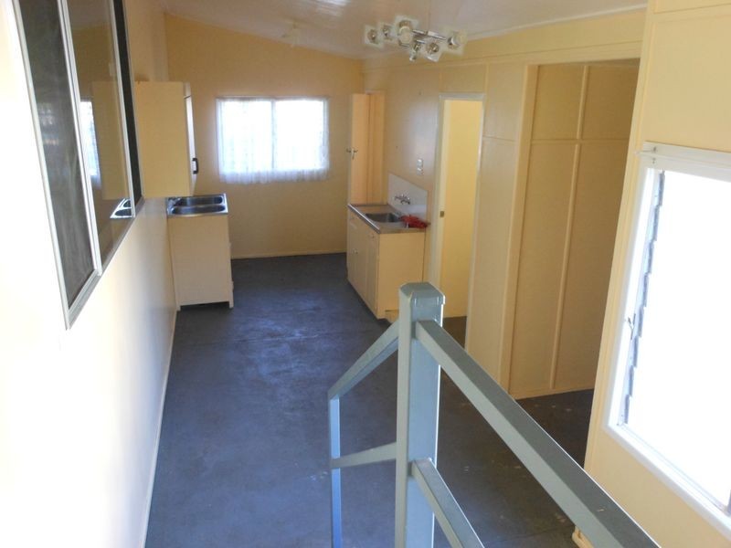 80 Tropic Street, Clermont QLD 4721