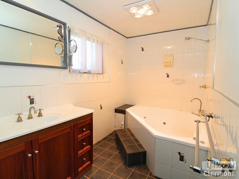 45 Sirius Street, Clermont QLD 4721