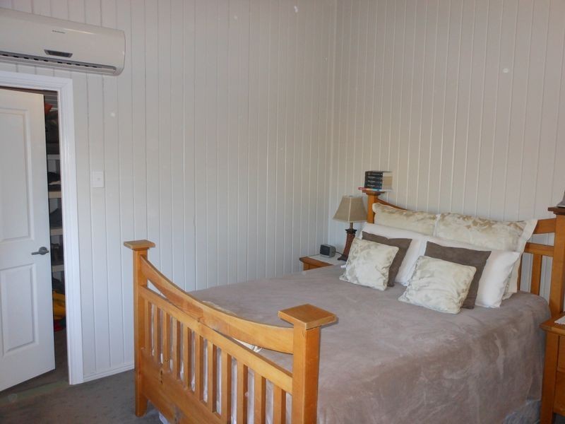 11 Athol Court, Clermont QLD 4721