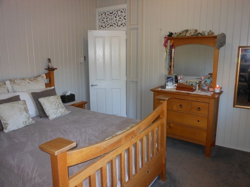 11 Athol Court, Clermont QLD 4721