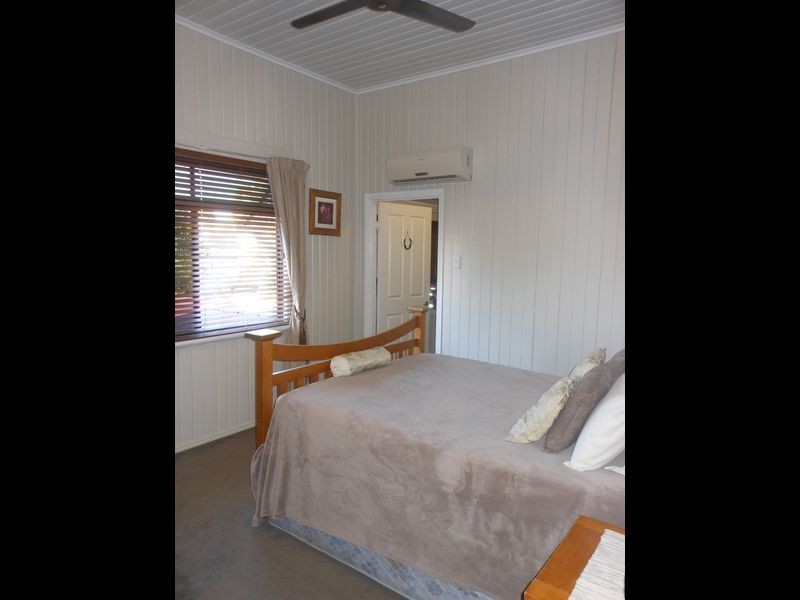 11 Athol Court, Clermont QLD 4721