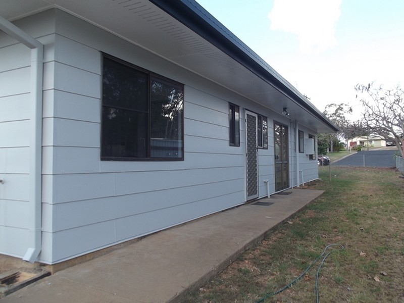 10 Risien Street, Clermont QLD 4721