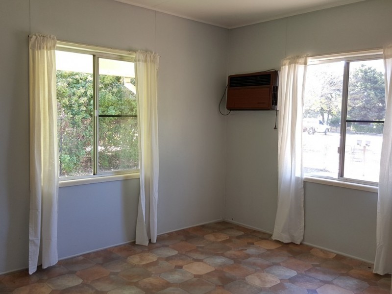 Unit 1/25 Douglass Street, Clermont QLD 4721