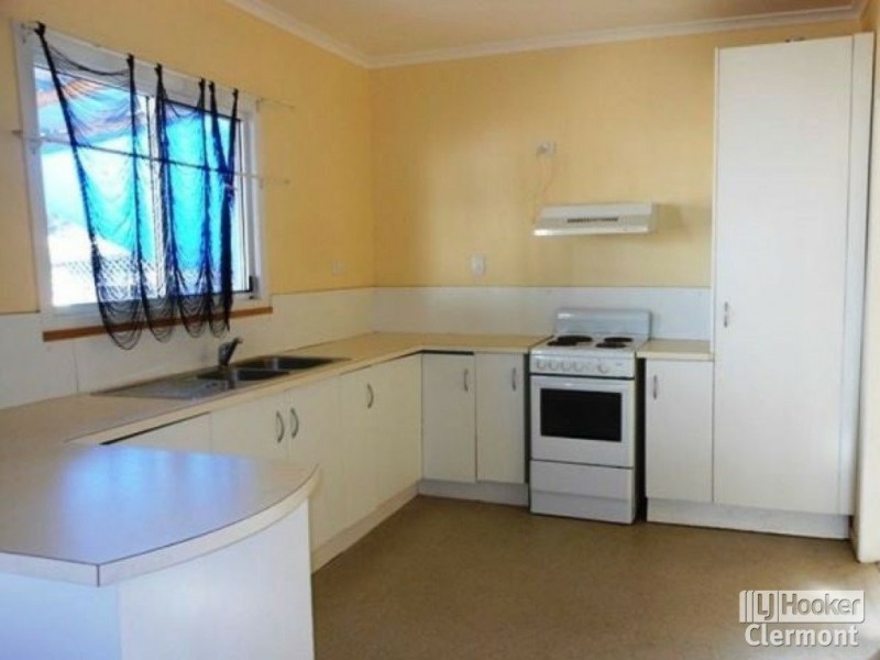 63 Box Street, Clermont QLD 4721