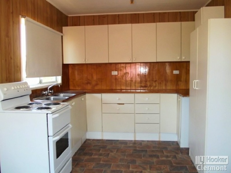 13 Karmoo Street, Clermont QLD 4721