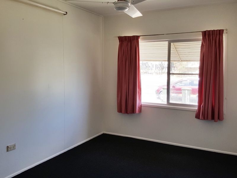 Unit 3/16 Kitchener Street, Clermont QLD 4721