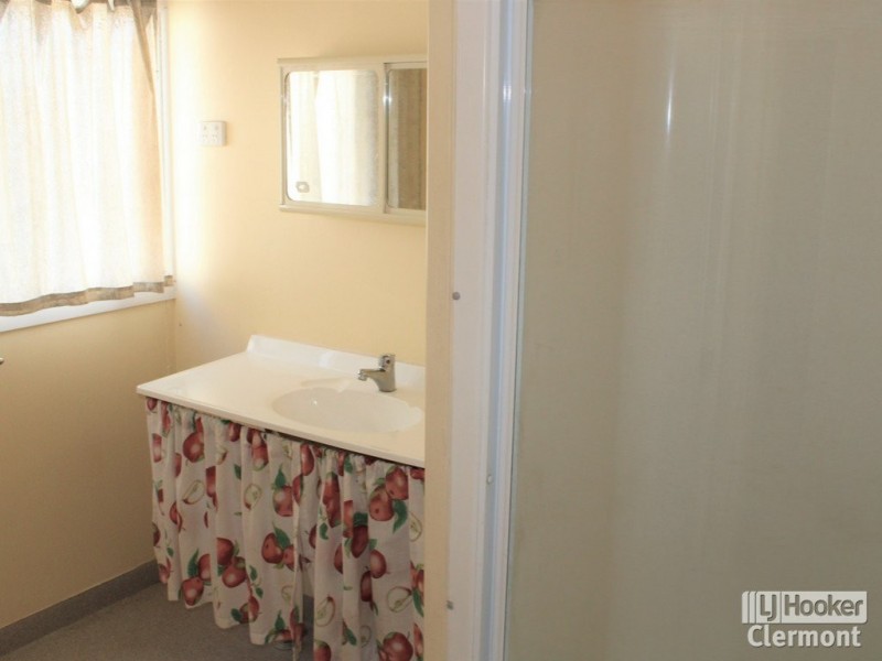 63 Box Street, Clermont QLD 4721