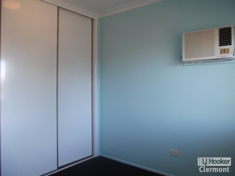 8 Athol Court, Clermont QLD 4721