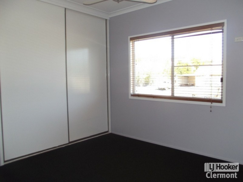 8 Athol Court, Clermont QLD 4721