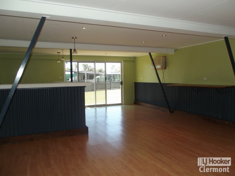 8 Athol Court, Clermont QLD 4721