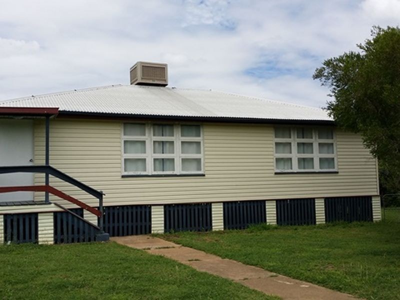 27 Haig Street, Clermont QLD 4721