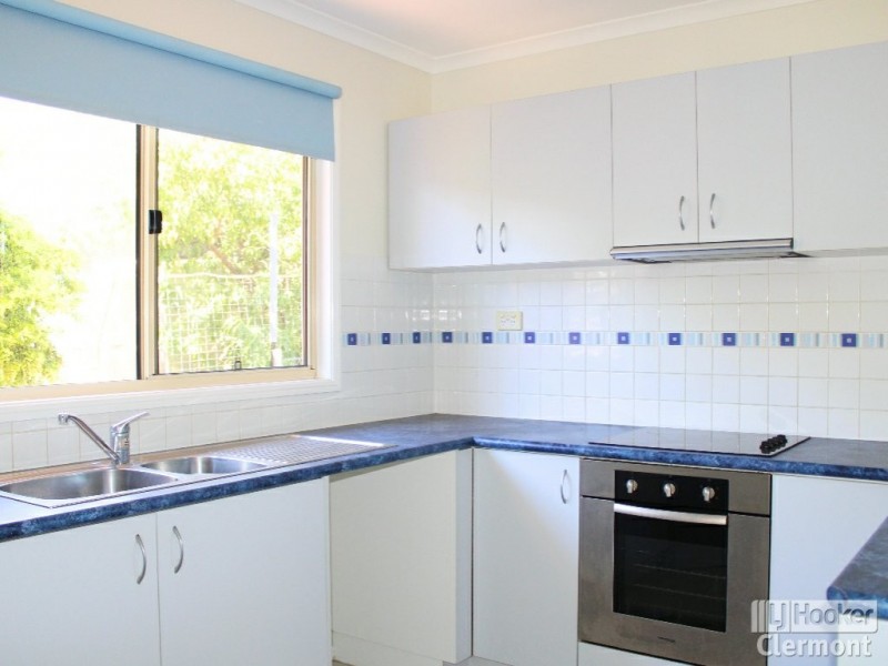 27 Blair Street, Clermont QLD 4721