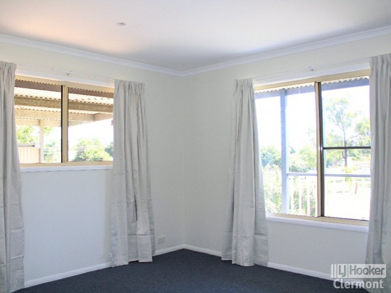 27 Blair Street, Clermont QLD 4721