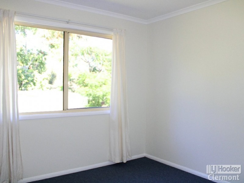 27 Blair Street, Clermont QLD 4721