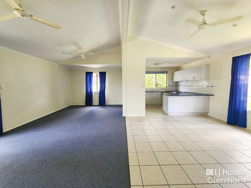 27 Blair Street, Clermont QLD 4721
