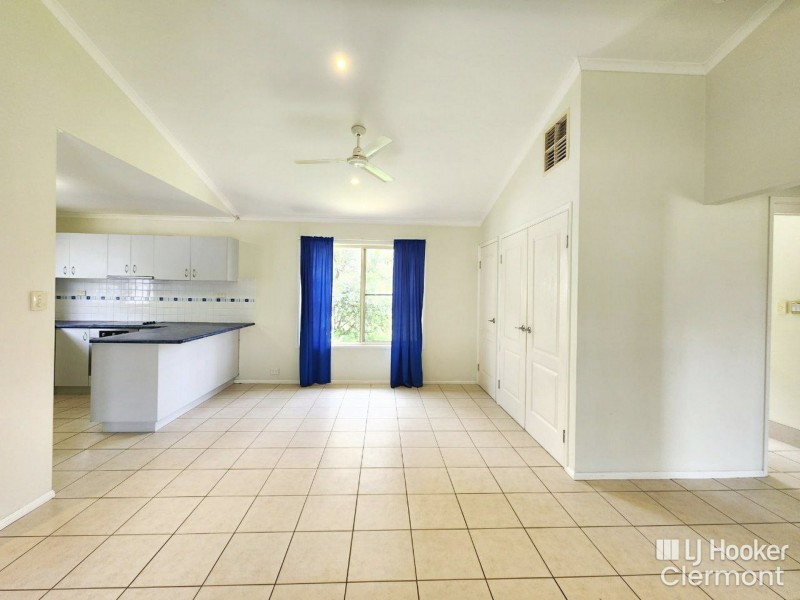 27 Blair Street, Clermont QLD 4721