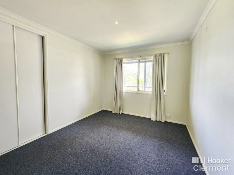 27 Blair Street, Clermont QLD 4721