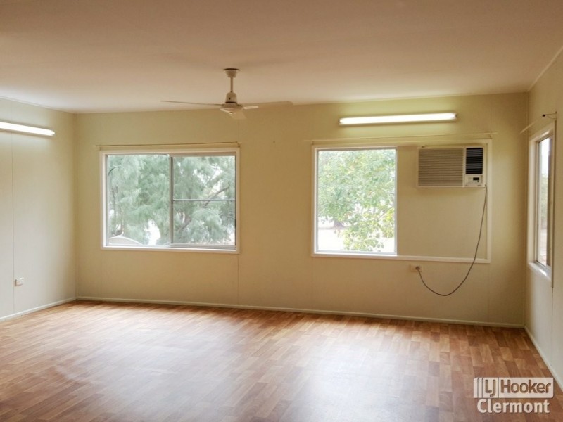 Unit 1/16 Kitchener Street, Clermont QLD 4721