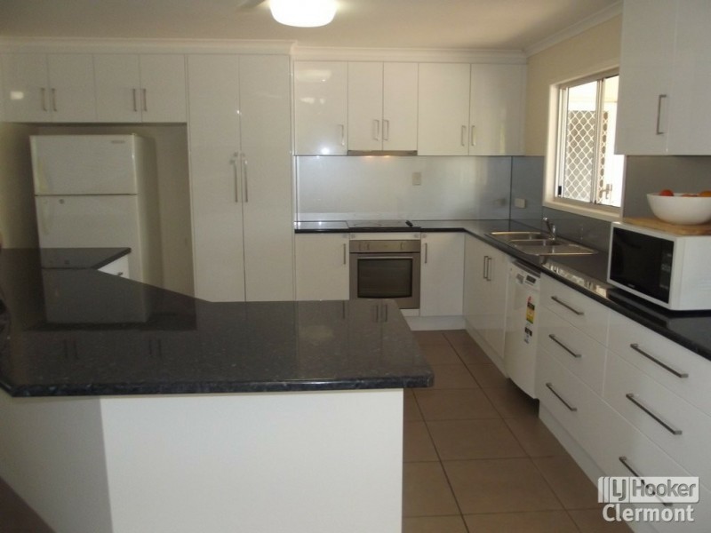 7 Jupiter Street, Clermont QLD 4721