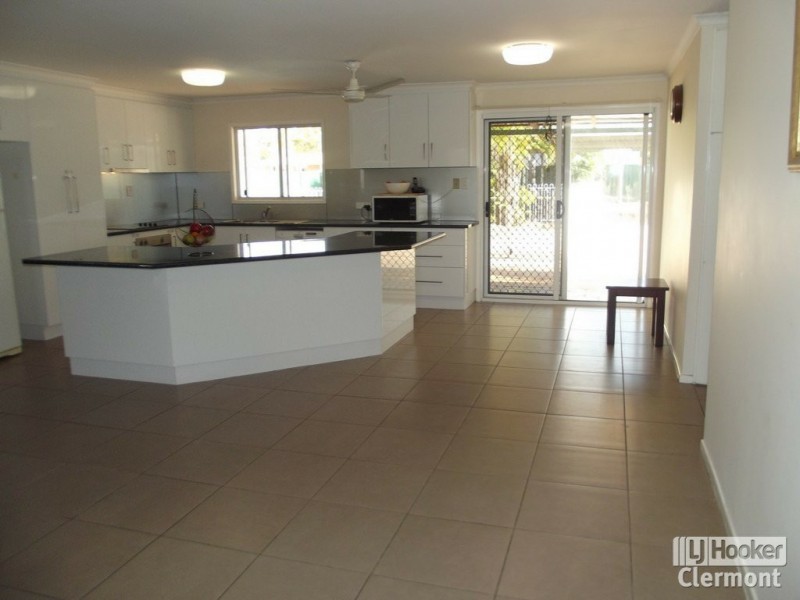 7 Jupiter Street, Clermont QLD 4721