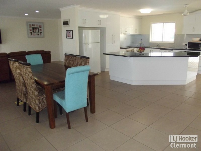 7 Jupiter Street, Clermont QLD 4721
