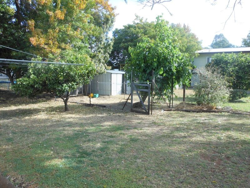 10 McLean Street, Capella QLD 4723