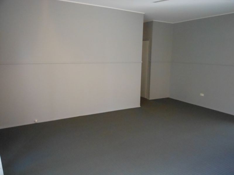 10 McLean Street, Capella QLD 4723