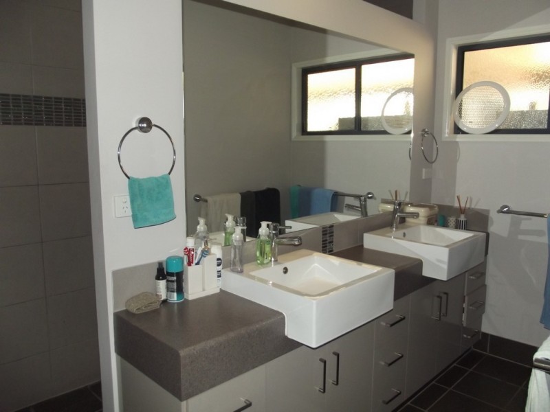 155 Racecourse Road, Clermont QLD 4721